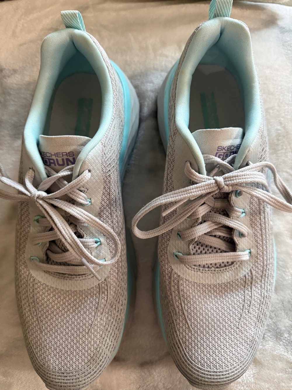 Skechers Women's Light Gray with Aqua Trim Knit Athletic Sneakers